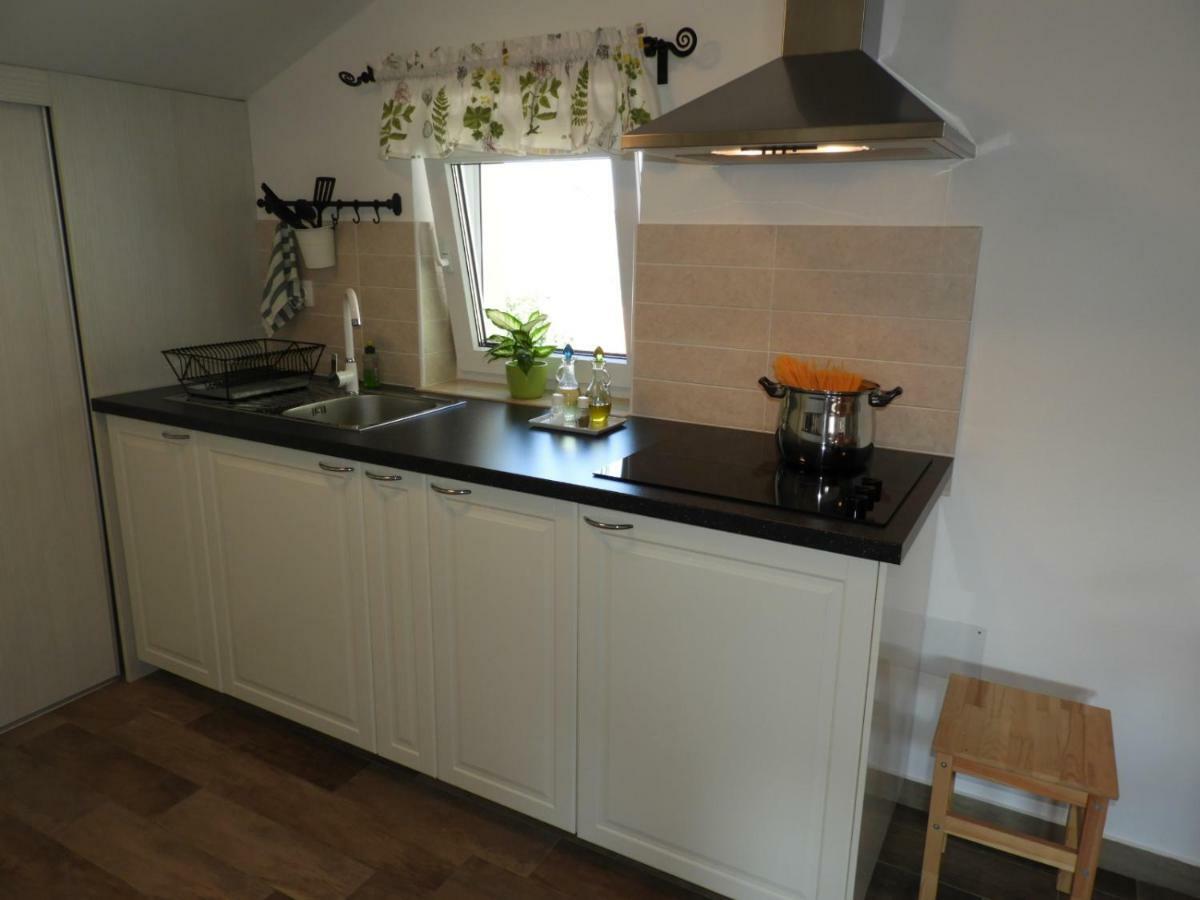 Apartment Thea Pula Bagian luar foto