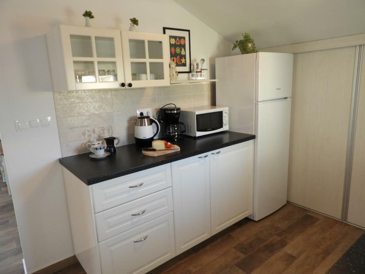 Apartment Thea Pula Bagian luar foto